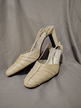 Bellini Cream Leather Slingback Block Heels